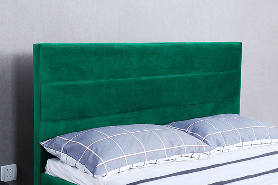 1347 Pat King Size de lux Pat tapitat cu design modern