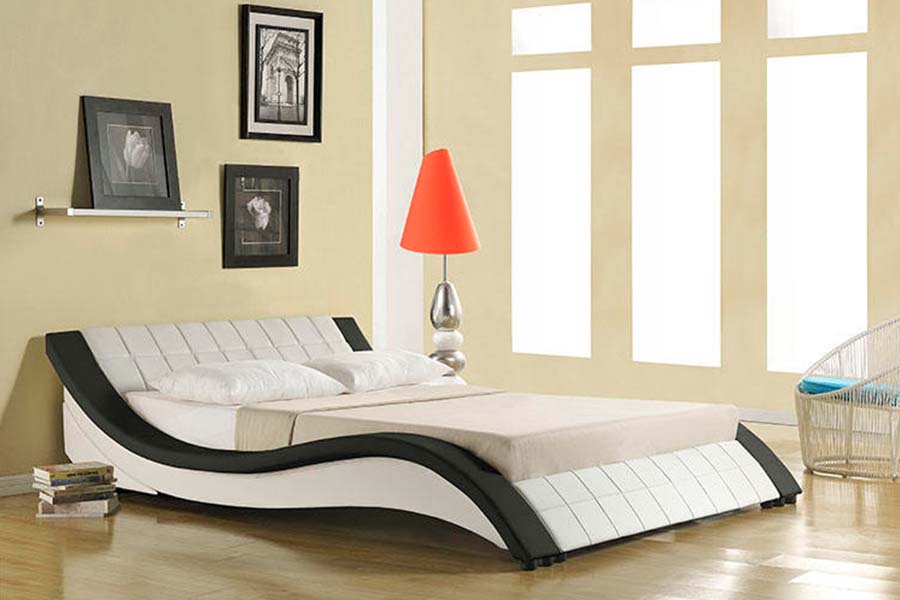 1840 Pat tapitat din piele cu design curbat clasic
