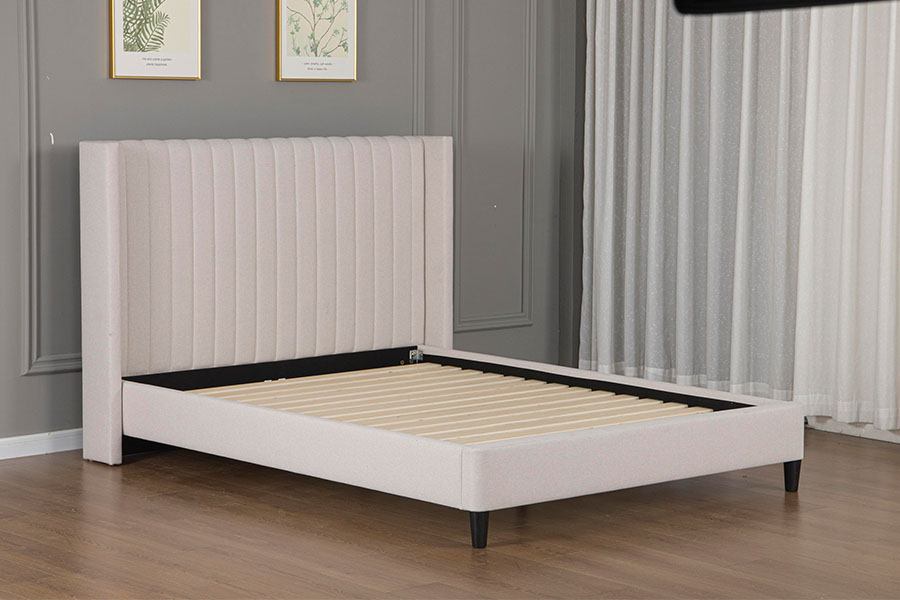 4905 Pat cu platformă minimalist lenjerie smocoasă