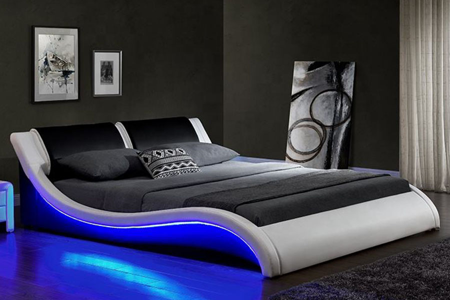 1178-1 Pat tapițat king-size, din piele, cu cadru cu LED-uri